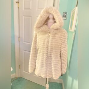 Gallery Cream Faux Fur with Hood